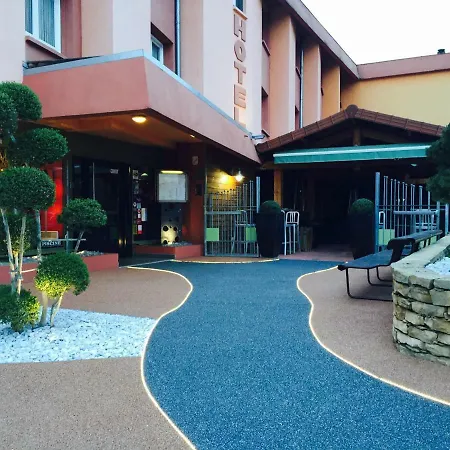 Logis Burnichon Hotel 2*