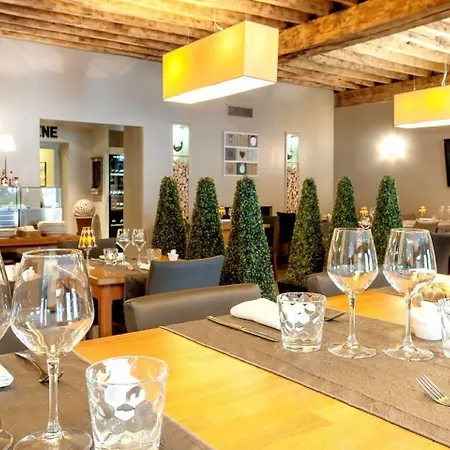 Hotel Burnichon Szálloda