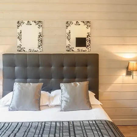 Logis Restaurant Burnichon 2* タラール