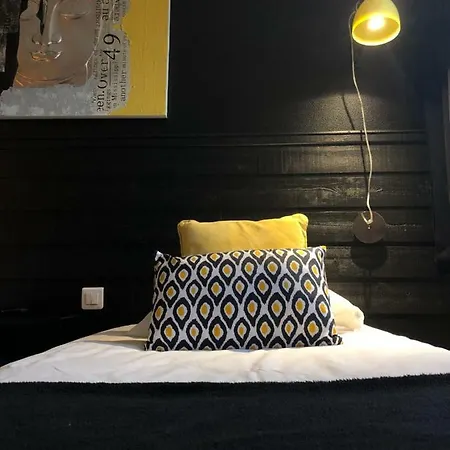 Logis Restaurant Burnichon ホテル 2*