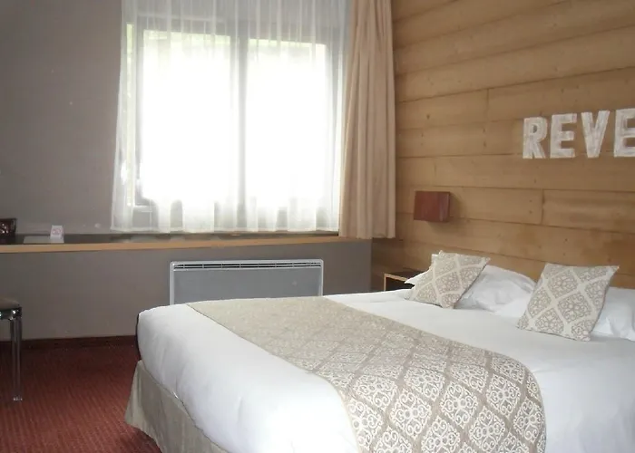 Hotel Logis Restaurant Burnichon 2*